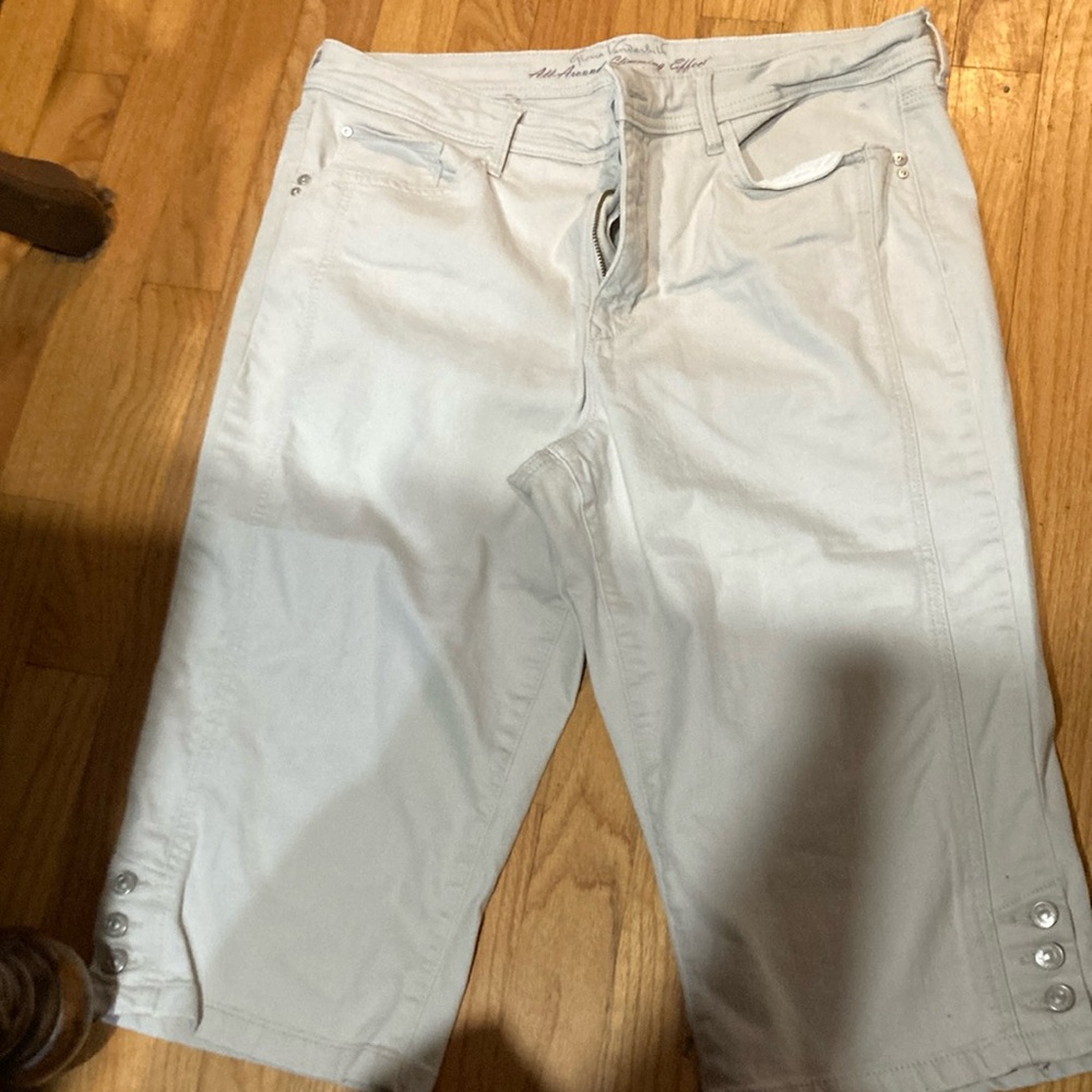 Capris